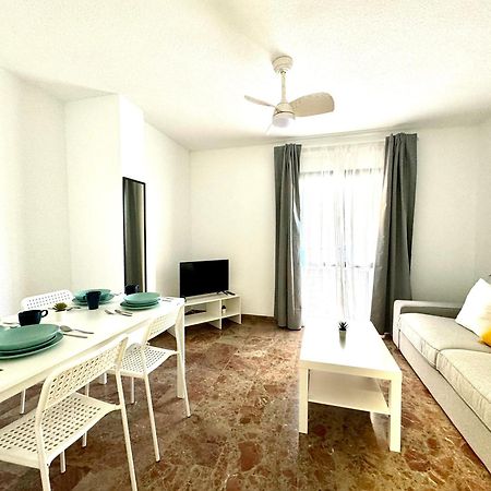 Beautiful & Sunny Apartment マラガ エクステリア 写真