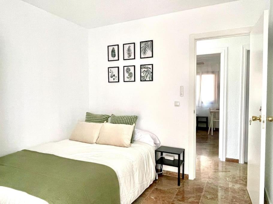 Beautiful & Sunny Apartment マラガ エクステリア 写真