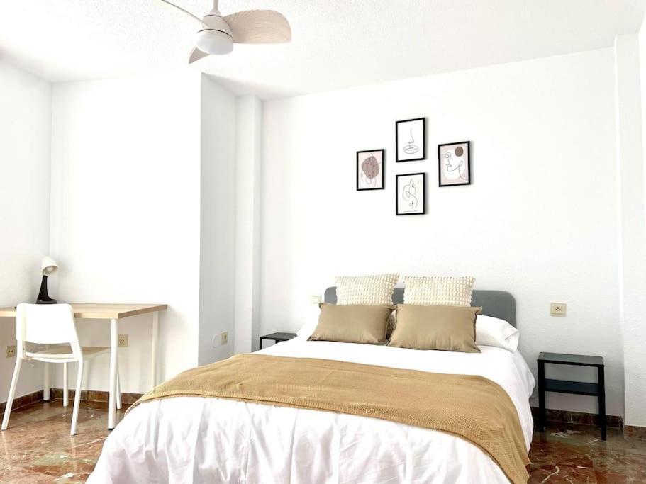 Beautiful & Sunny Apartment マラガ エクステリア 写真